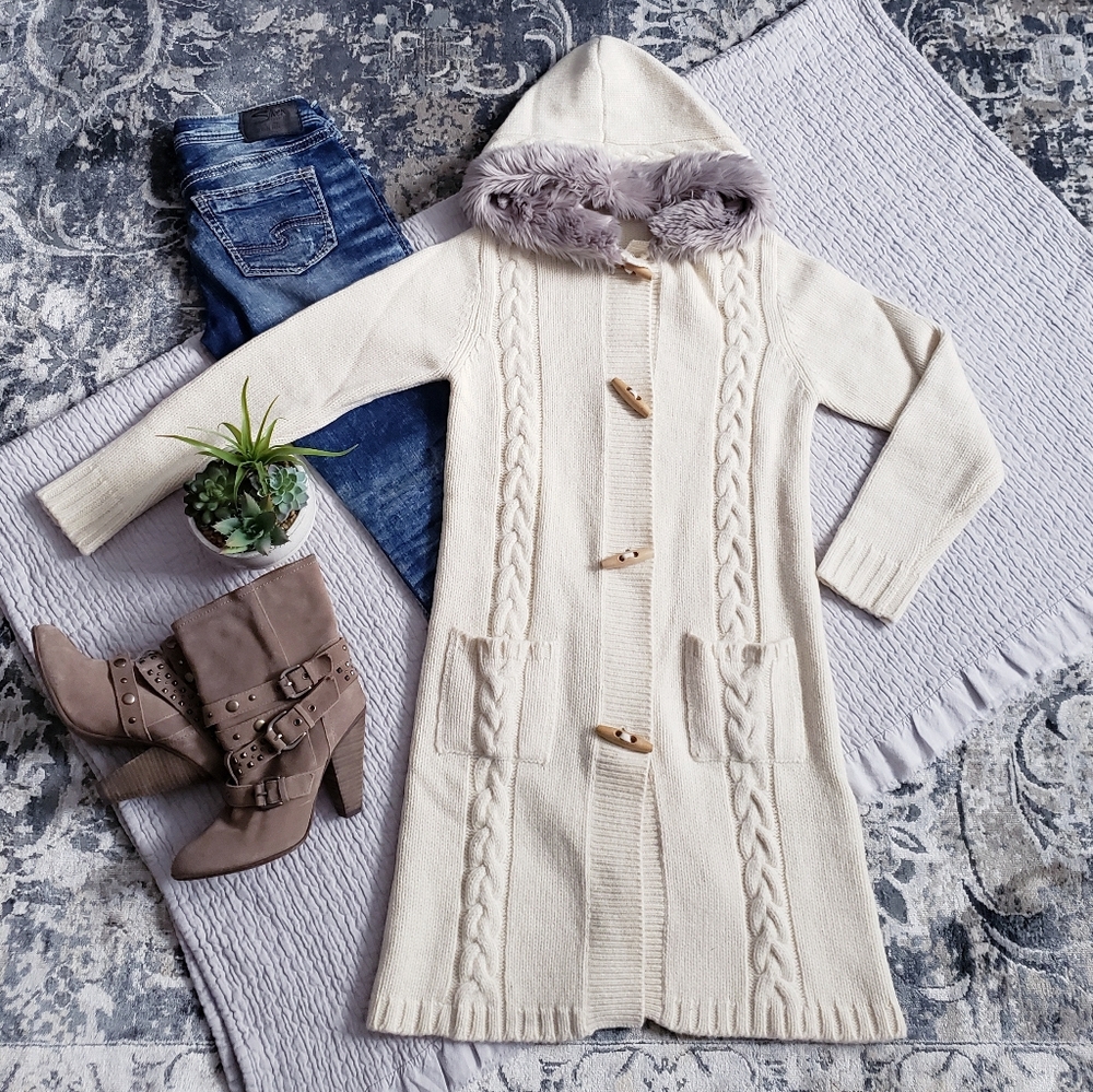 Classic Cable Knit Sweater Jacket Faux Fur Hood